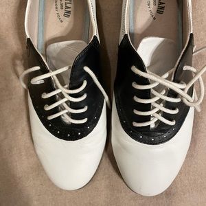 Excellent condition Saddle shoes W10